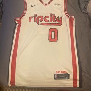 Rip City cream jersey from the trailblazers